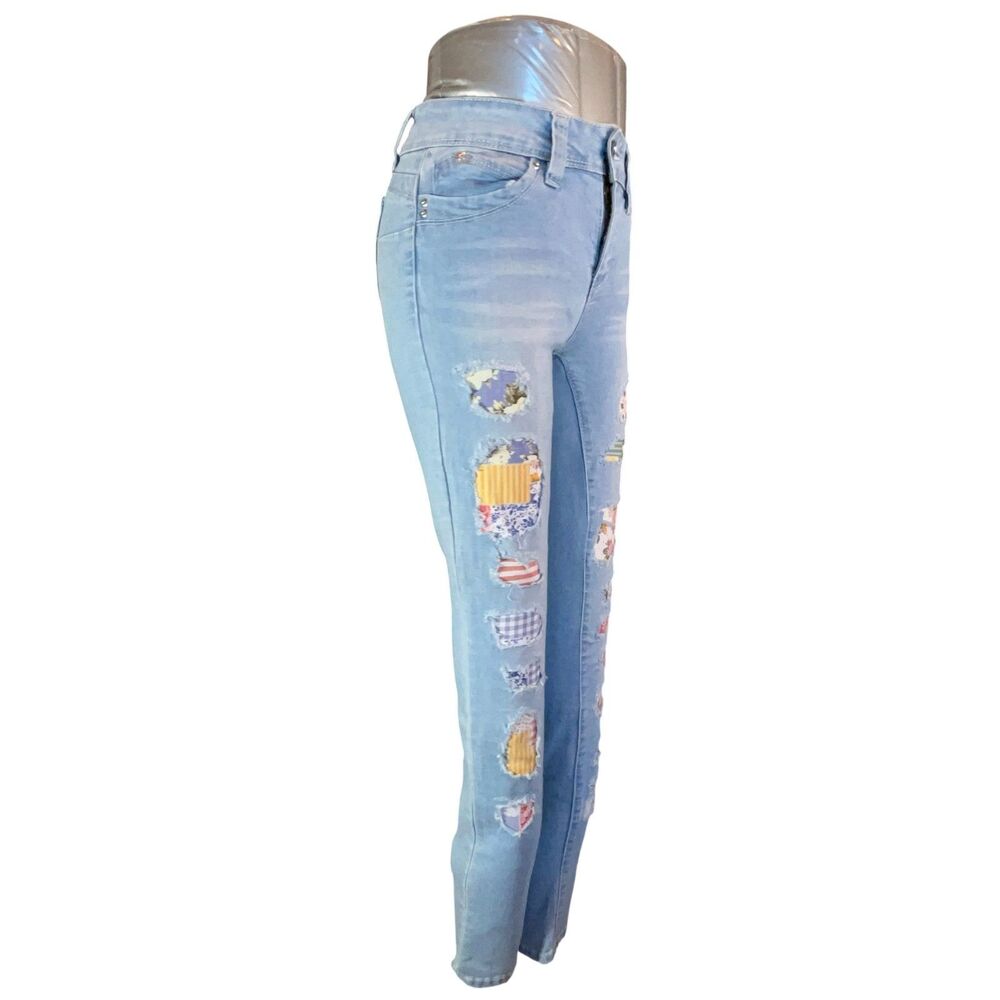 YMI WannabettaButt? Jeans Women 3 Mid Rise Distressed Skinny Boho Patches W23L29 - Picture 5 of 16